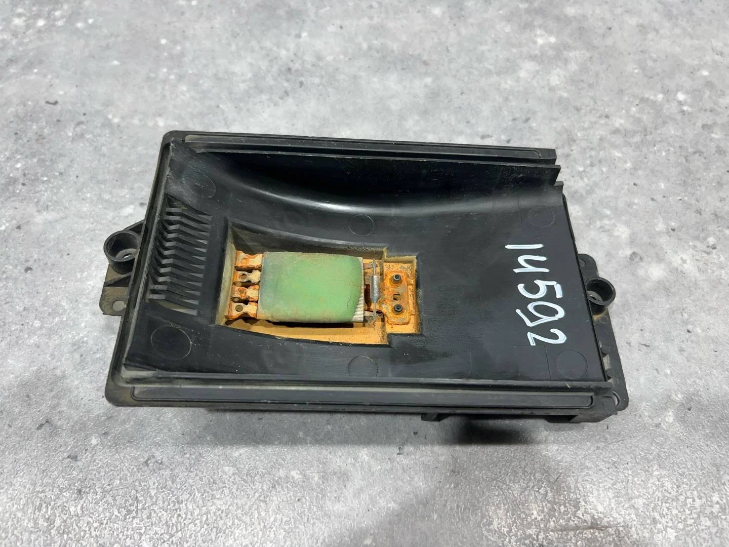 Сопротивление печки Skoda Octavia 1 рест. 1U2 2003 - миниатюра 4