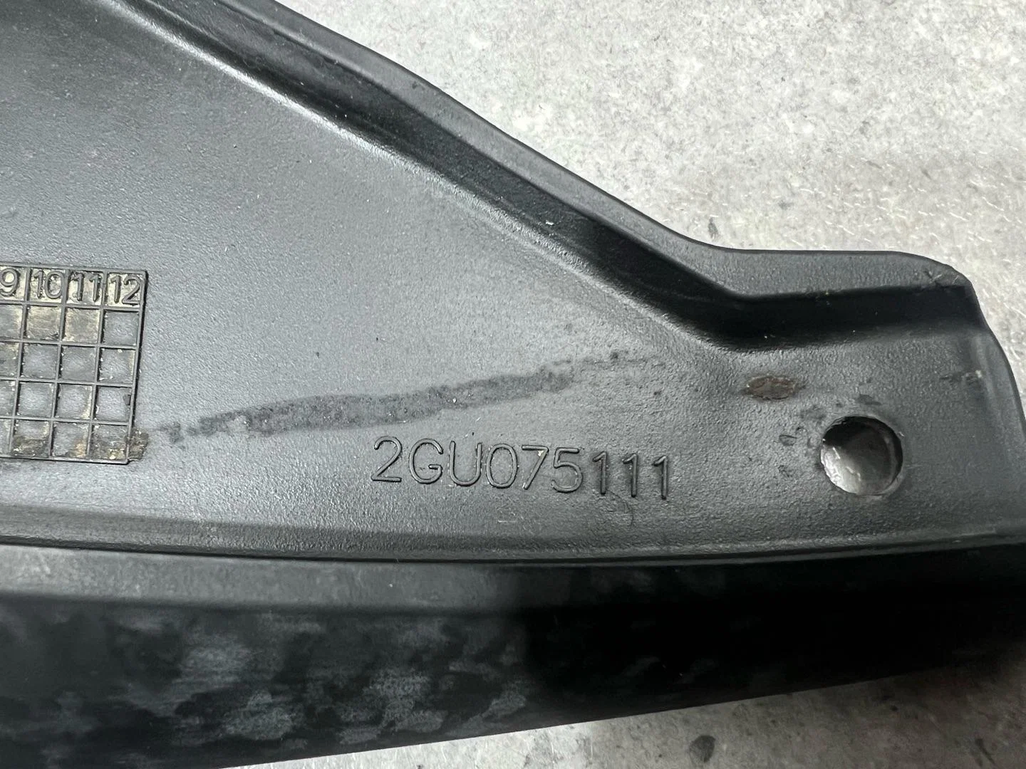 Брызговик передний правый Volkswagen Taos 1 2021 - миниатюра 4