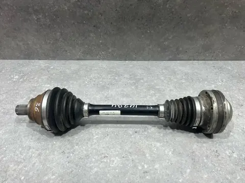 Полуось передняя левая Volkswagen Jetta 6 рест.