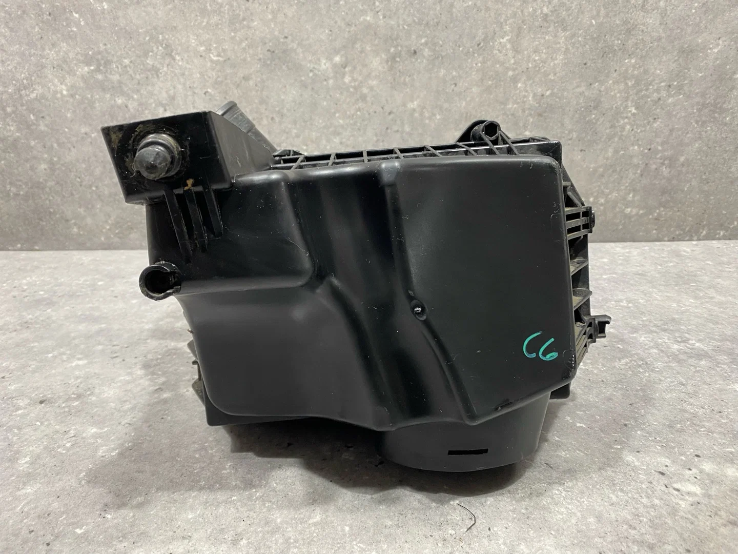 Корпус воздушногo фильтра Opel Mokka 1 J13 2014 - миниатюра 3