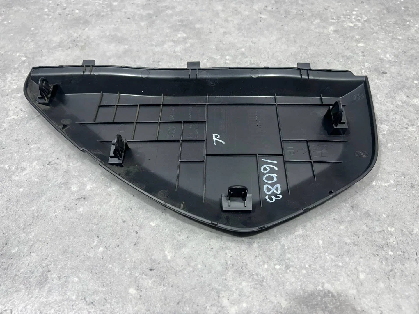Крышка торпеды боковая правая Nissan Qashqai J11 - миниатюра 6