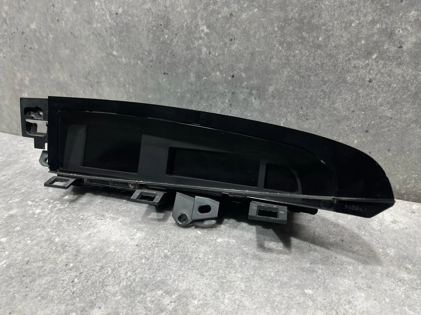 Дисплей Mazda 3 2 BL 2009 BDB6611J0B - миниатюра 3