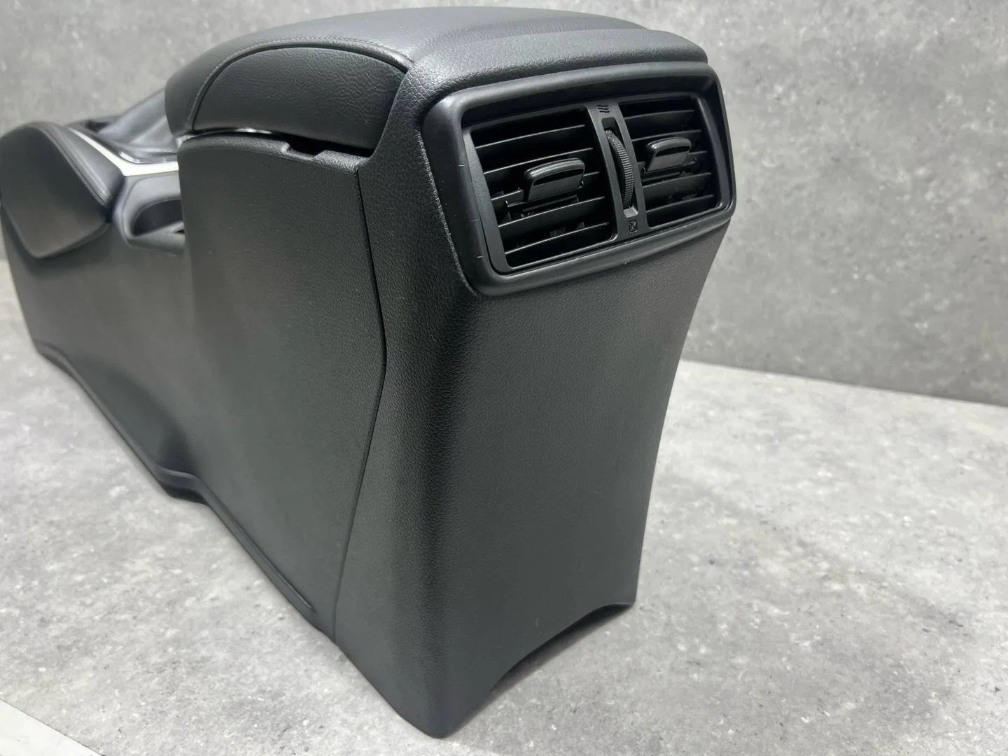 Консоль салона Nissan Qashqai J11 2017 969104CM1A - миниатюра 10