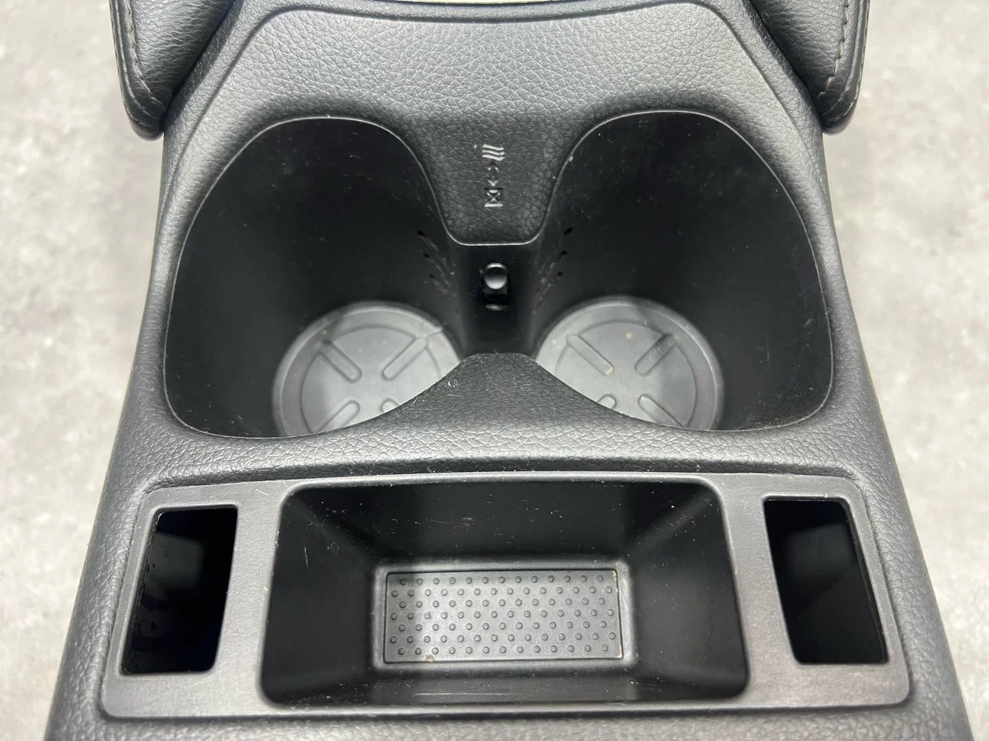 Консоль салона Nissan Qashqai J11 2017 969104CM1A - миниатюра 6