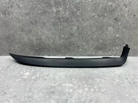 Ус под фару правый Renault Logan 2 L8 2018