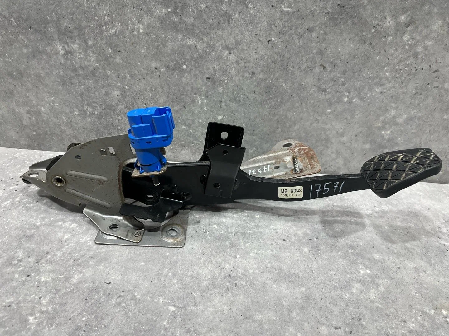 Педаль тормоза Mazda 3 2 BL 2009 BBM243300C - миниатюра 5