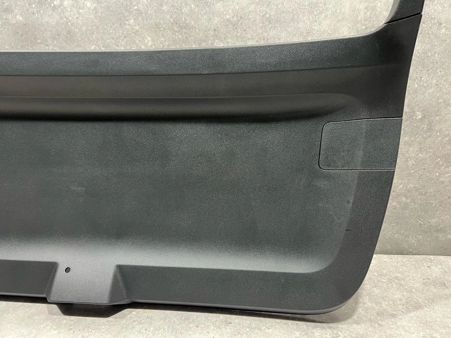Обшивка двери багажника Volkswagen Taos 1 2021 - миниатюра 5