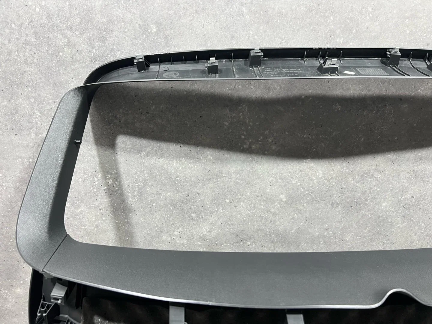 Обшивка двери багажника Volkswagen Taos 1 2021 - миниатюра 7