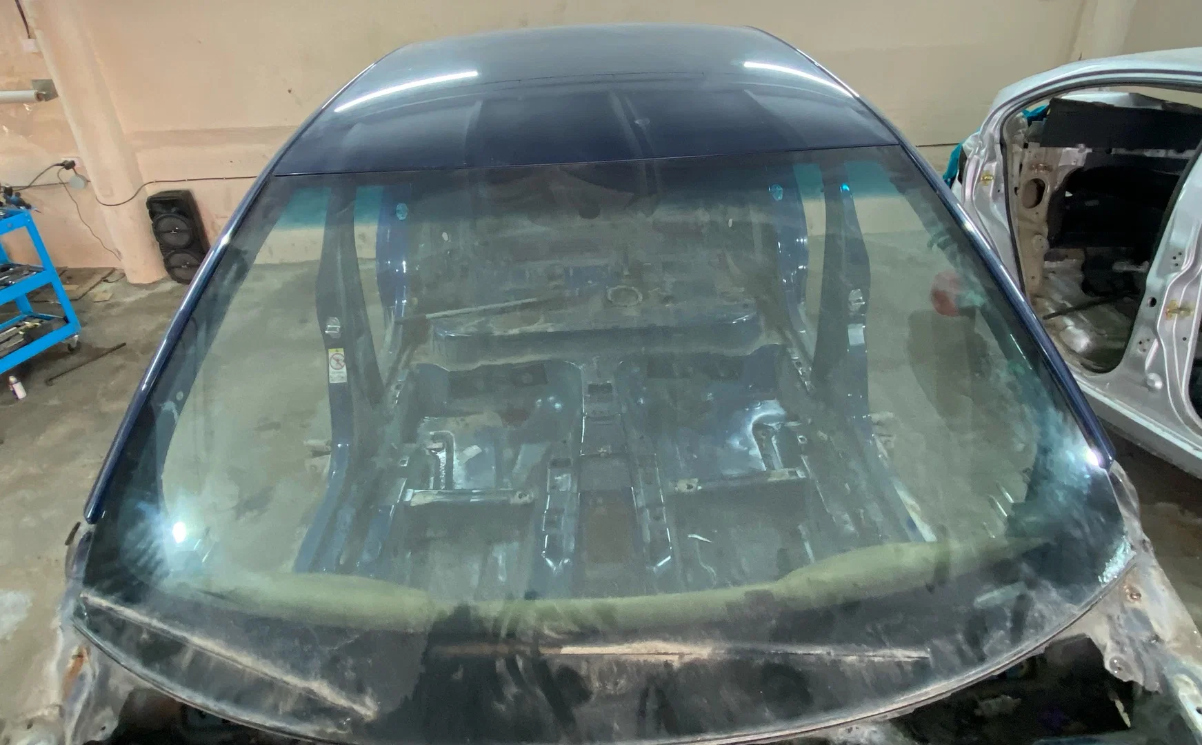 Крыша Volkswagen Jetta 5 1K2 2009 1K5817111 - изображение 1