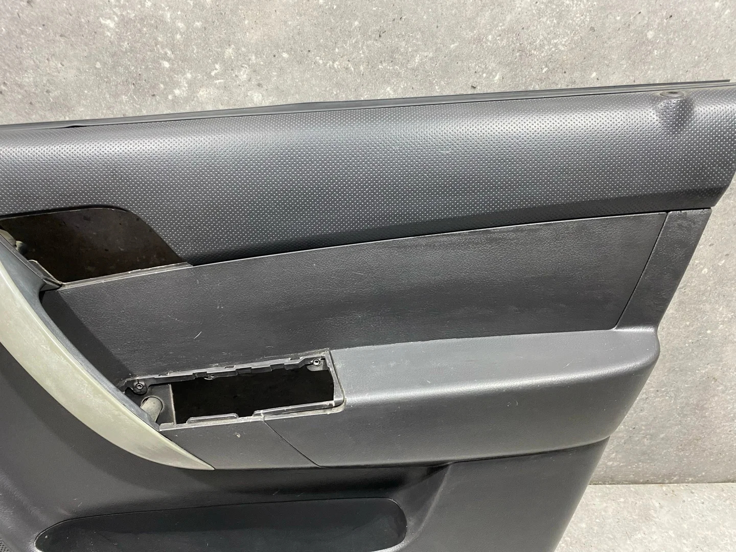 Обшивка двери передней правой Chevrolet Aveo - миниатюра 5
