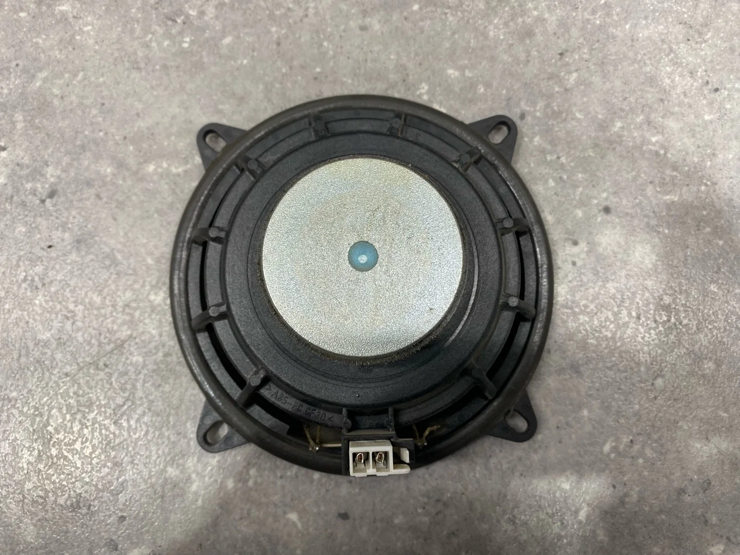 Динамик двери Renault Duster 1 HSA 2013 6001546832 - миниатюра 2