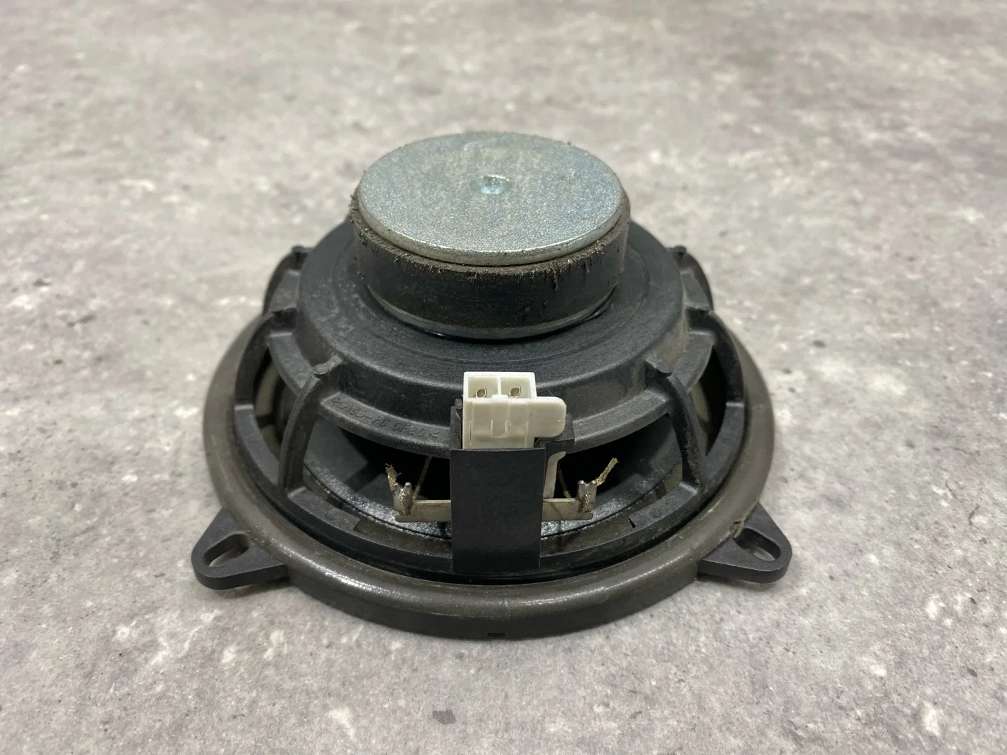 Динамик двери Renault Duster 1 HSA 2013 6001546832 - миниатюра 4