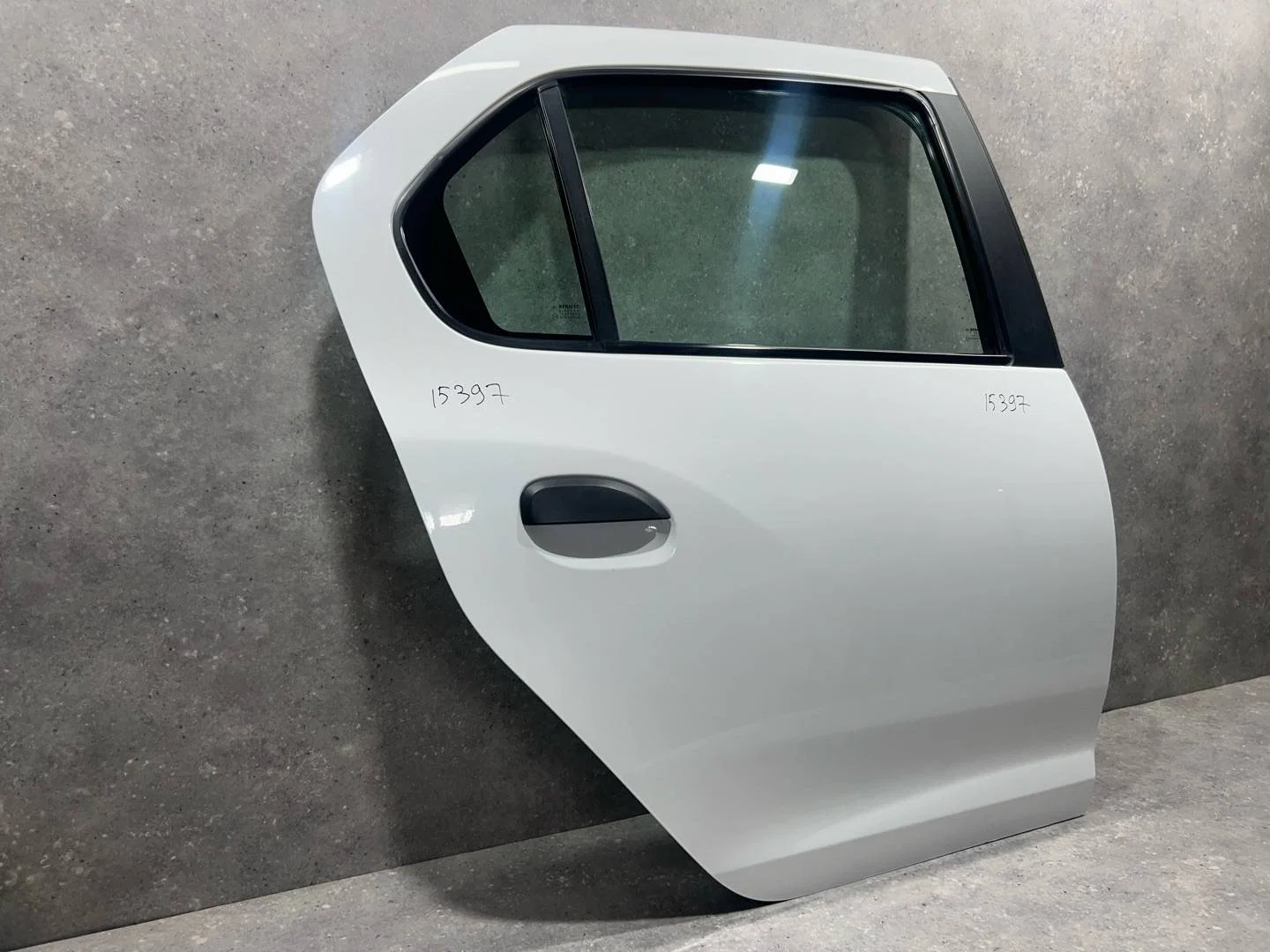Дверь задняя правая Renault Logan 2 L8 2018 - миниатюра 2
