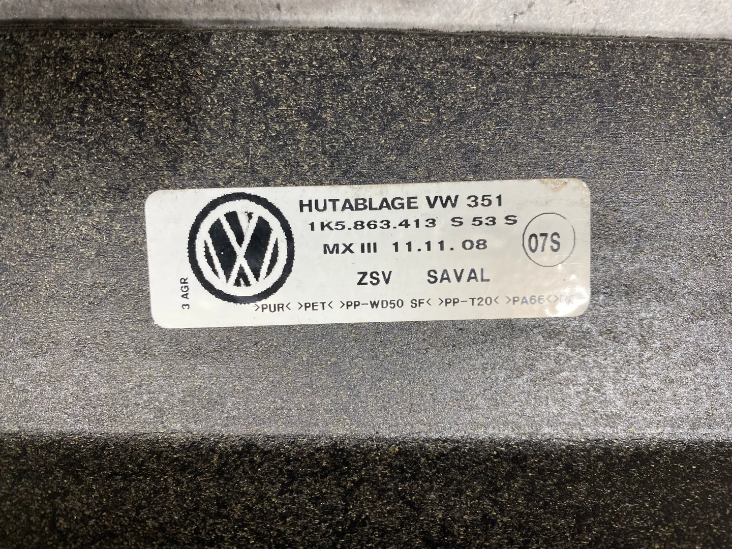 Полка багажника Volkswagen Jetta 5 1K2 2009 - миниатюра 7