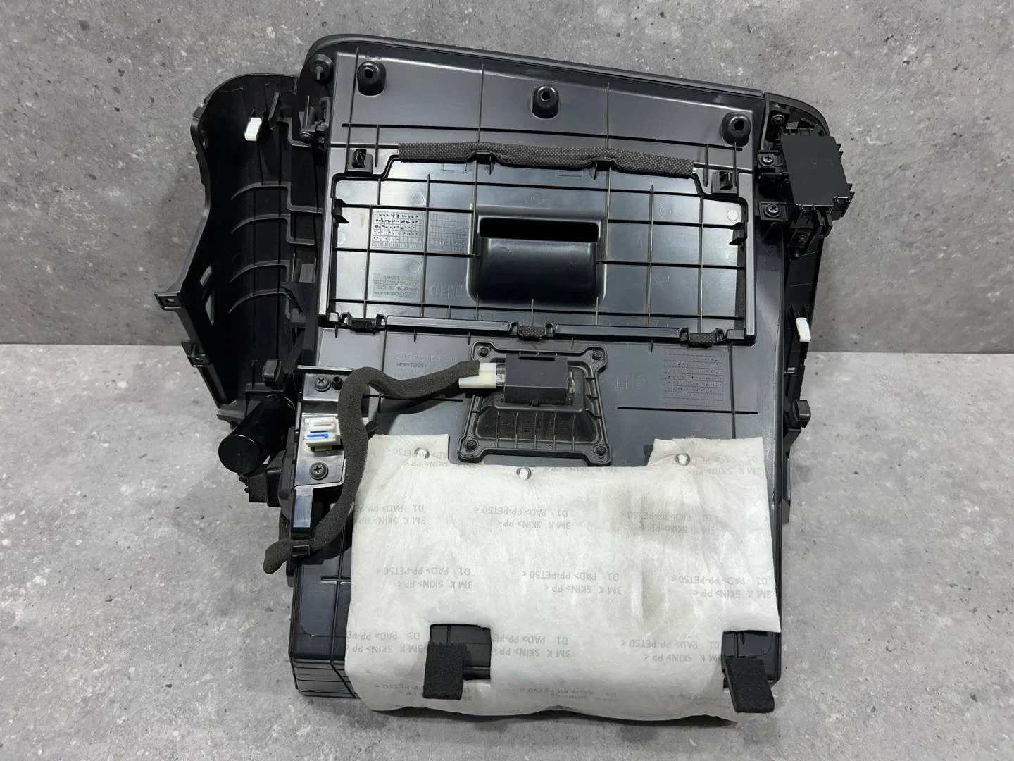 Бардачок Kia Soul 2 рест. PS 2018 84510B2210EQ - миниатюра 6