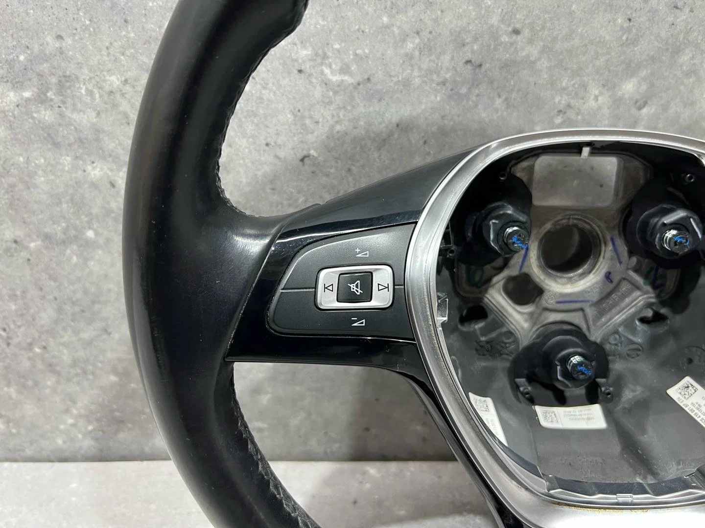Руль Volkswagen Jetta 6 рест. 162 2016 - миниатюра 6