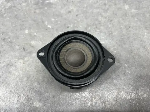 Динамик торпедо Volkswagen Taos 1 2021 7C0035397