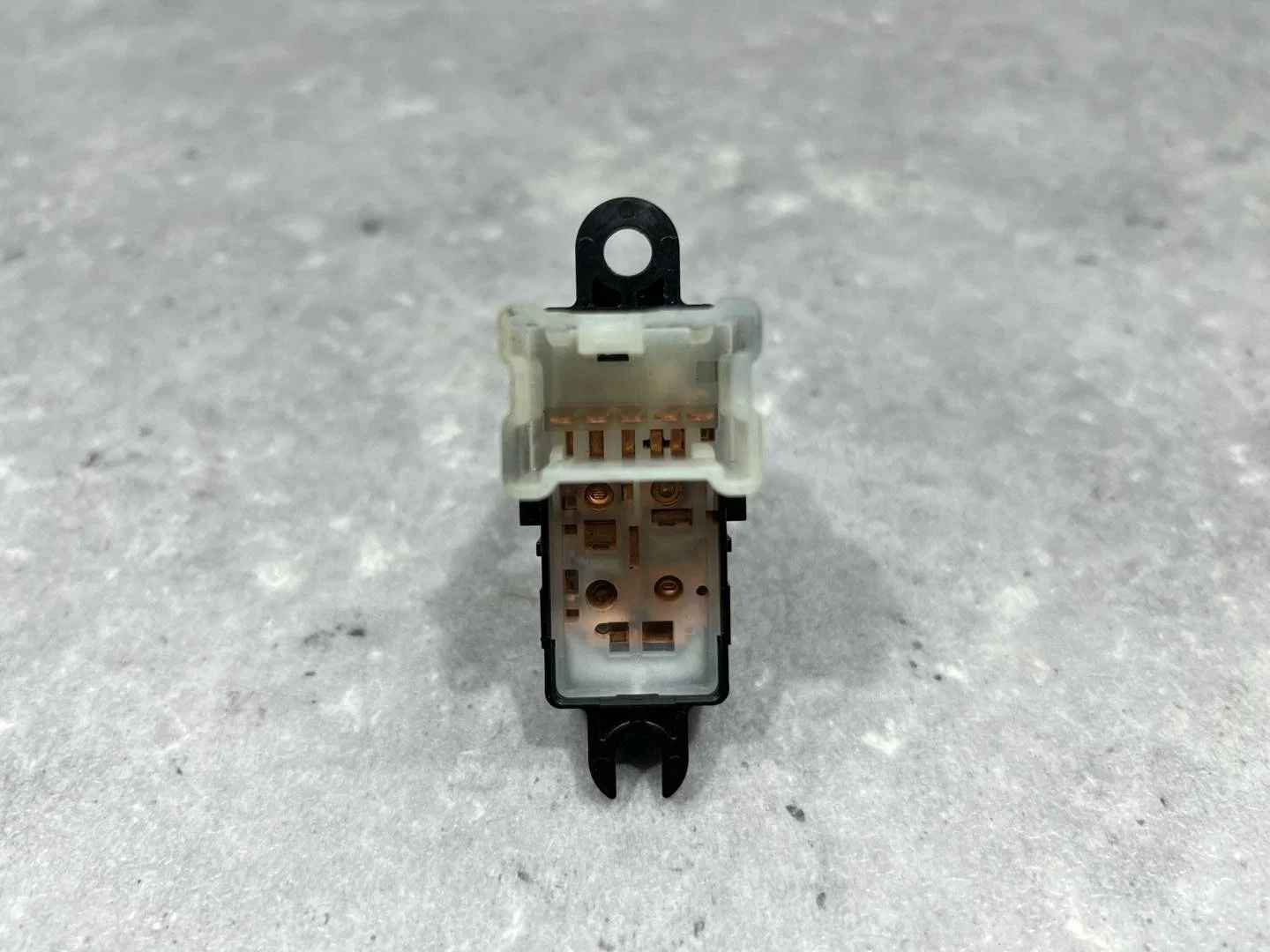 Кнопка стеклоподъемника двери задней Nissan J11 - миниатюра 4