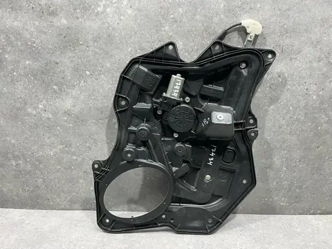 Стеклоподъемник электрический задний правый Mazda