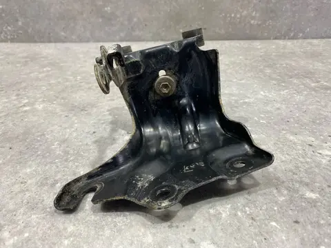Кронштейн блока ABS Toyota Corolla 10 E150 NRE150