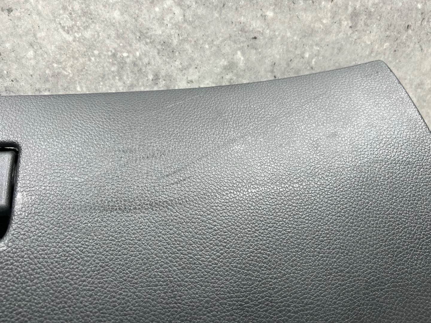 Бардачок Nissan Qashqai J11 2017 685104CM1A - миниатюра 3