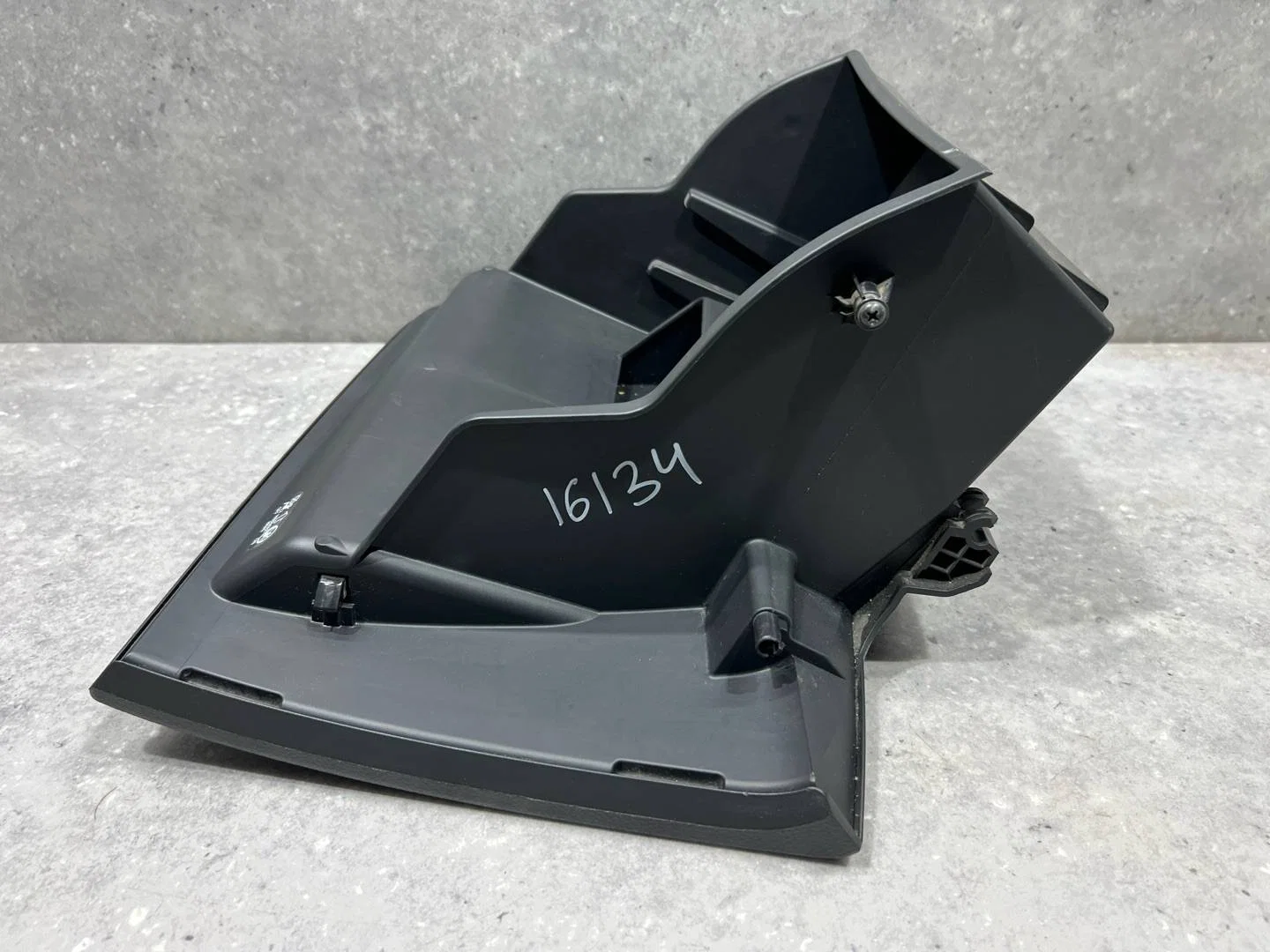 Бардачок Nissan Qashqai J11 2017 685104CM1A - миниатюра 5