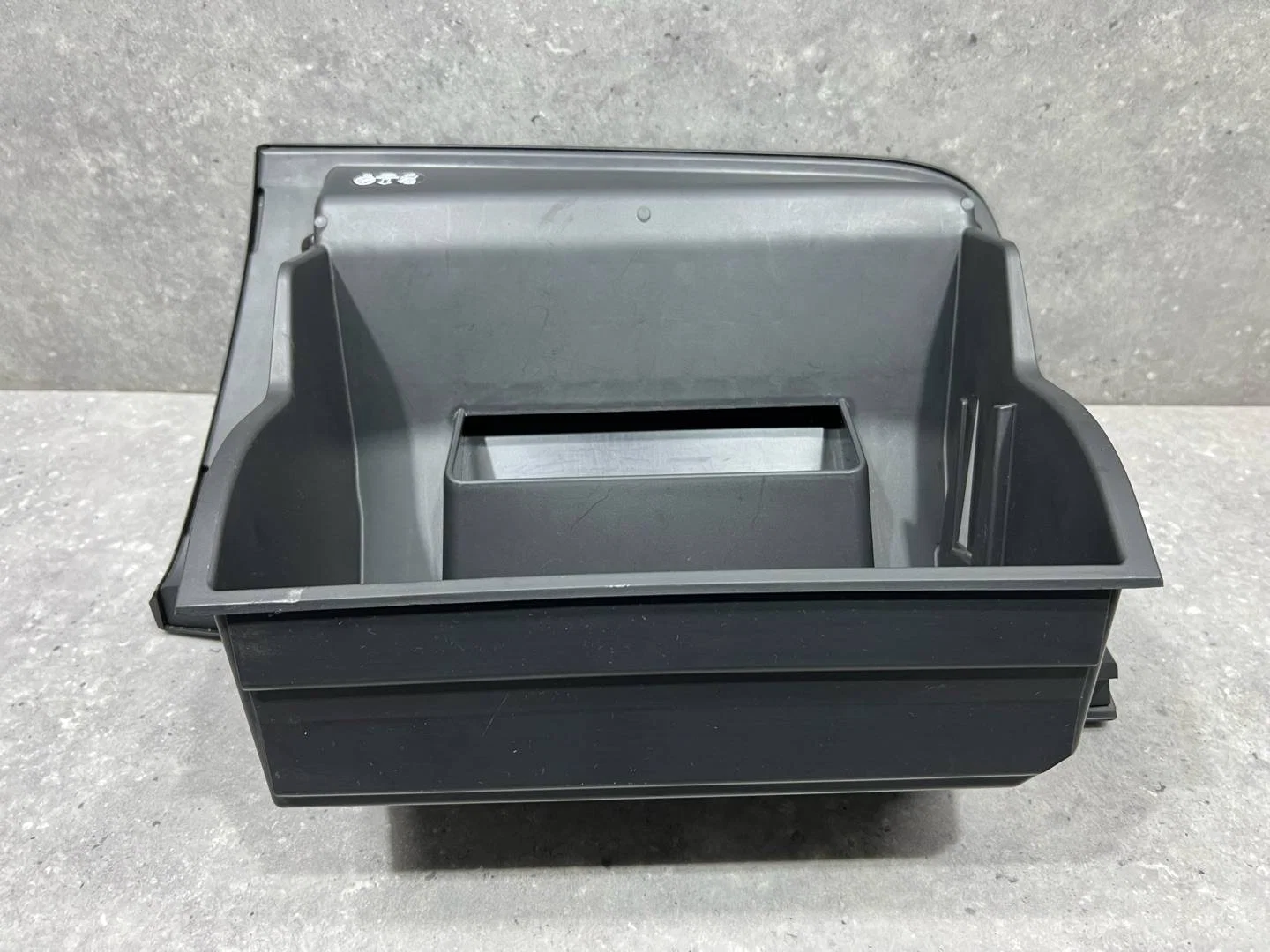 Бардачок Nissan Qashqai J11 2017 685104CM1A - миниатюра 7