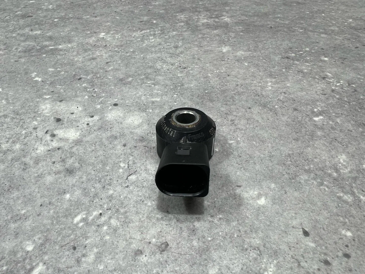 Датчик детонации Volkswagen Taos 1 2021 030905377C - миниатюра 2