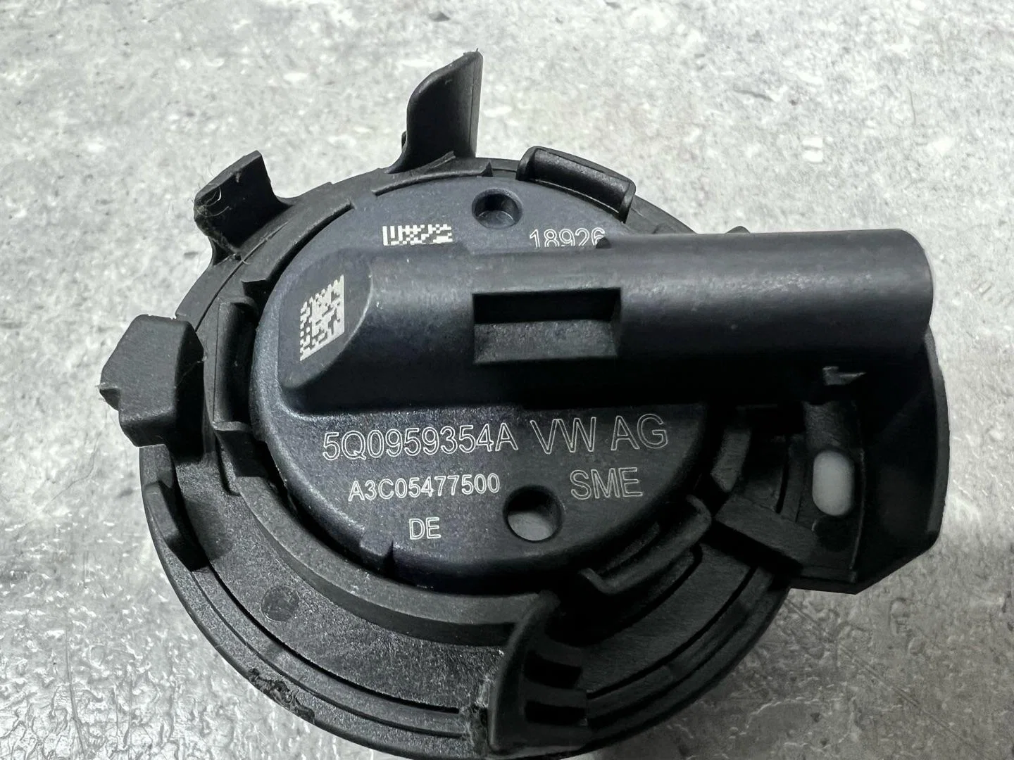 Датчик airbag Volkswagen Taos 1 2021 5Q0959354A - миниатюра 5