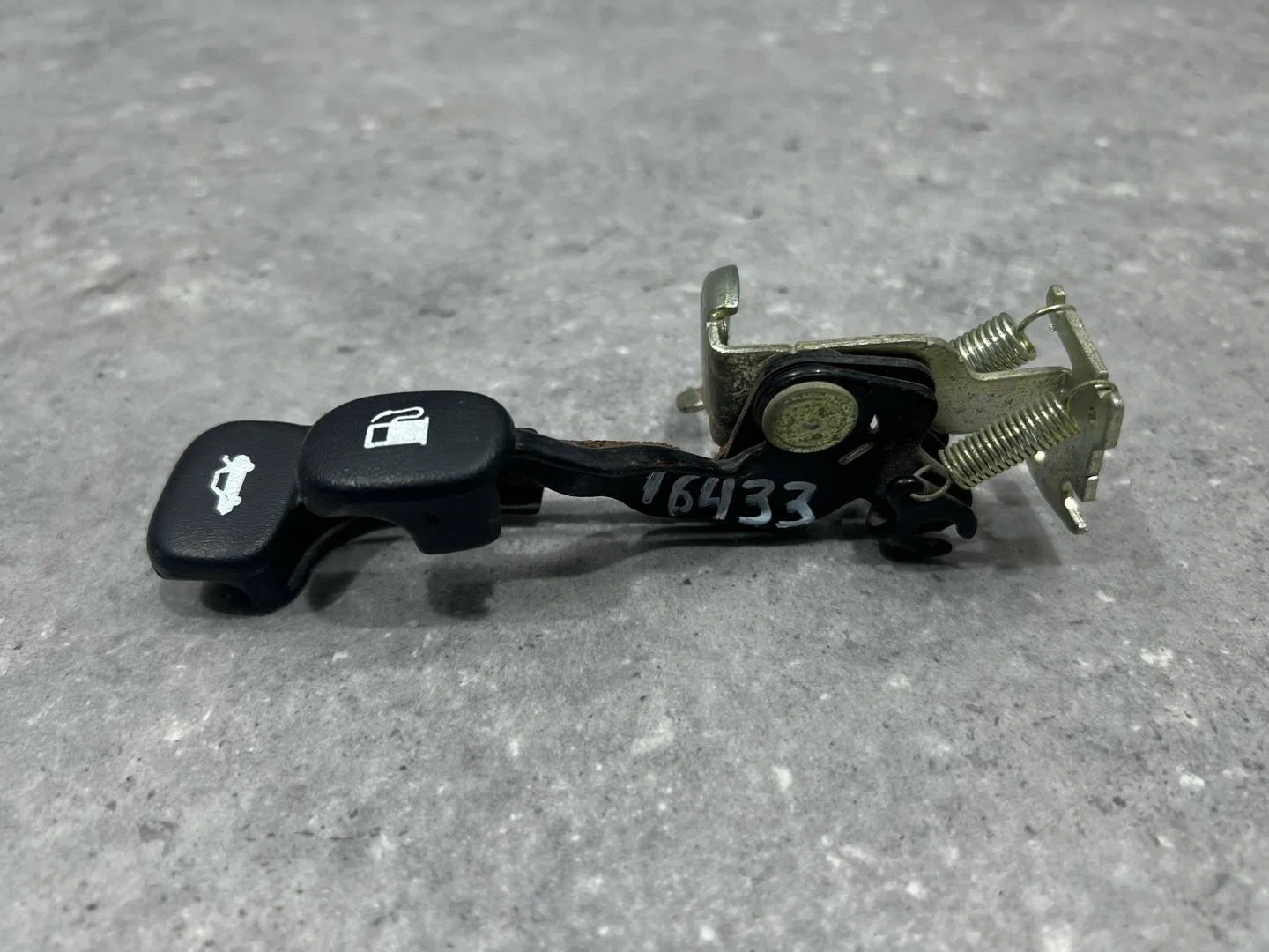 Ручка открывания багажника Kia Cerato 2 TD 2011 - миниатюра 3