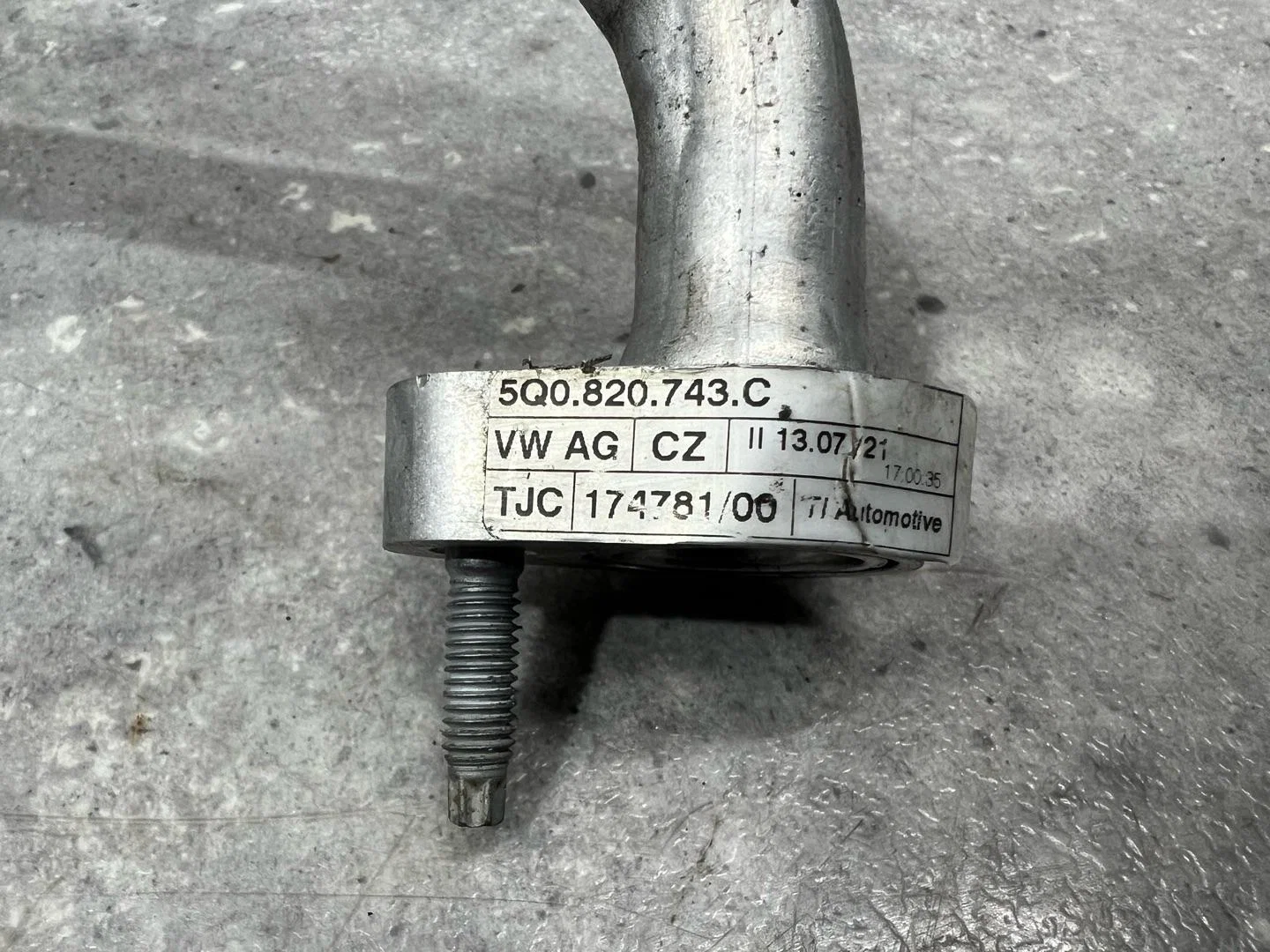 Трубка кондиционера Volkswagen Taos 1 2021 - миниатюра 4