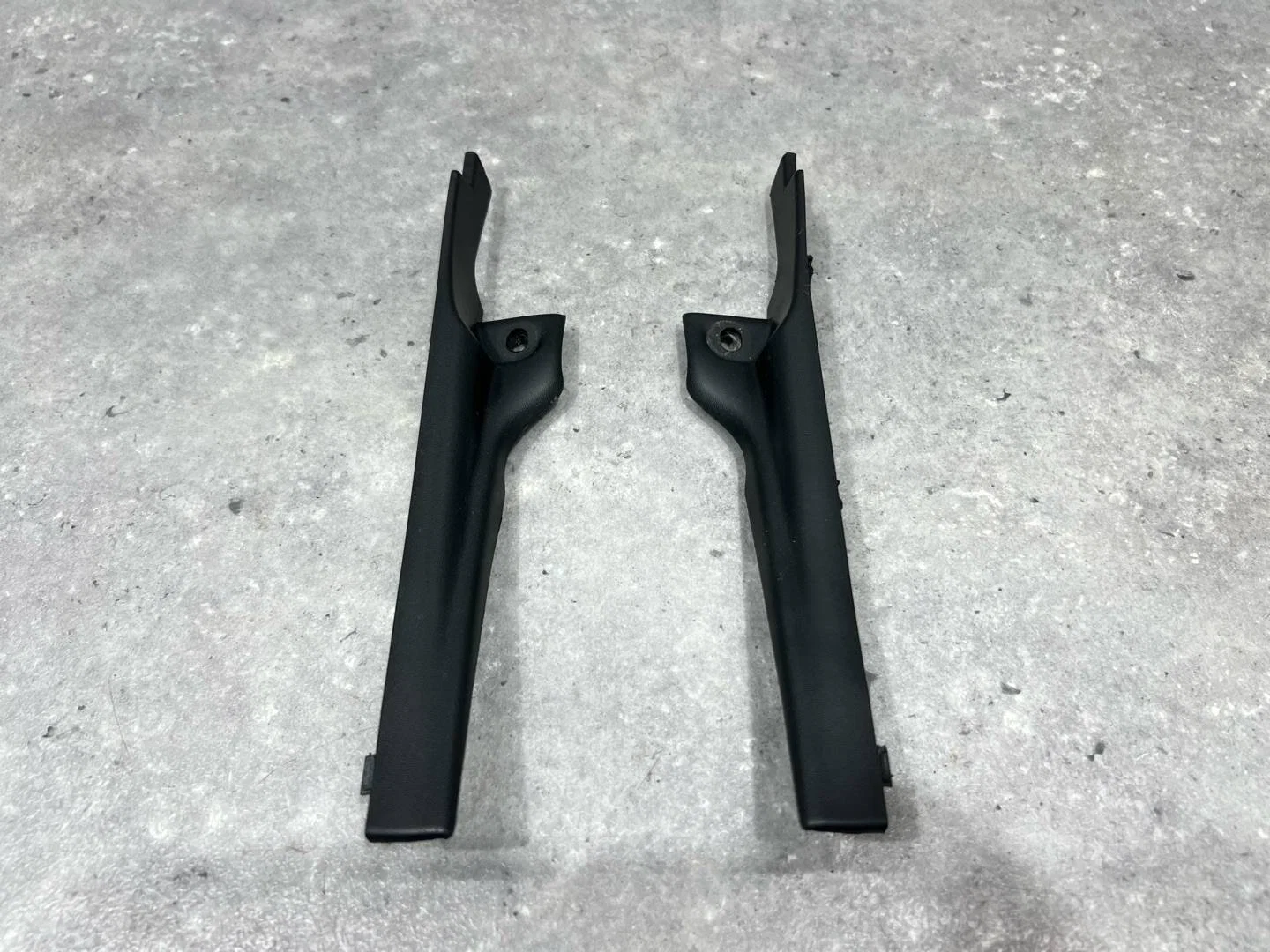 Уголок жабо Renault Logan 2 L8 2018 668220167R - изображение 1