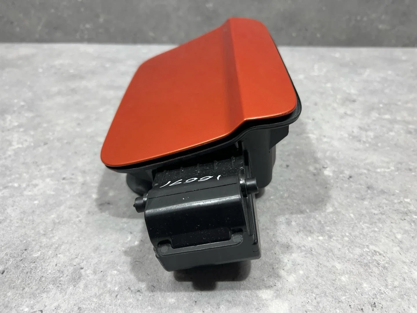Лючок топливного бака Volkswagen Taos 1 2021 - миниатюра 6