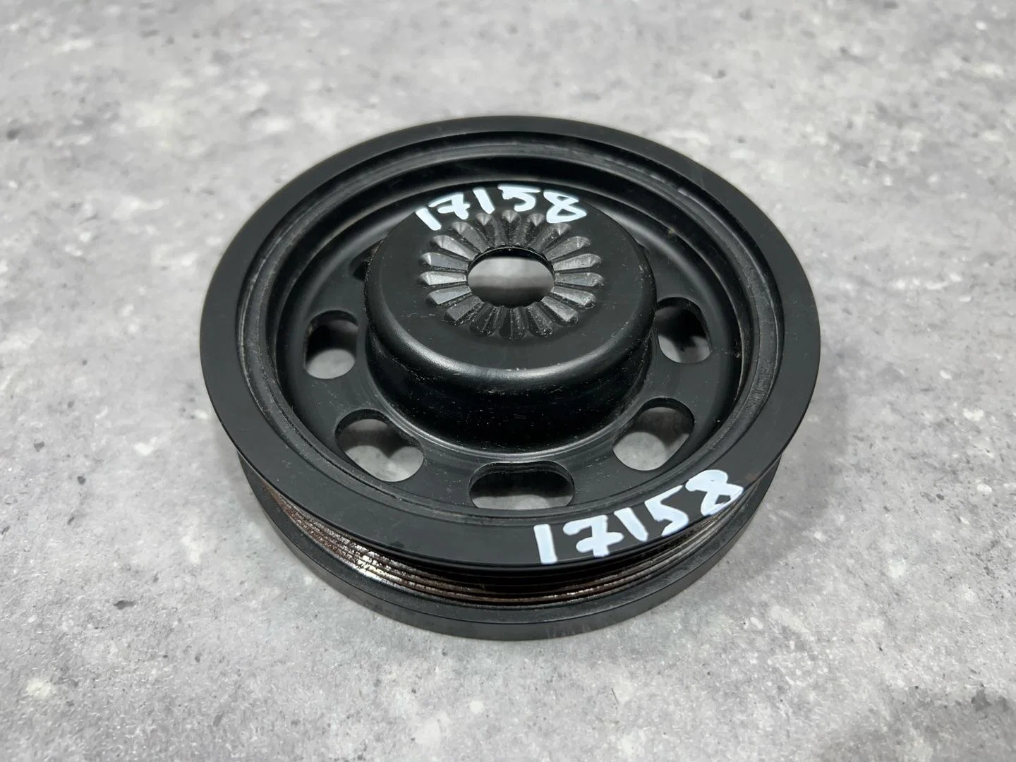 Шкив коленвала Volkswagen Taos 1 2021 04C105243D - миниатюра 2