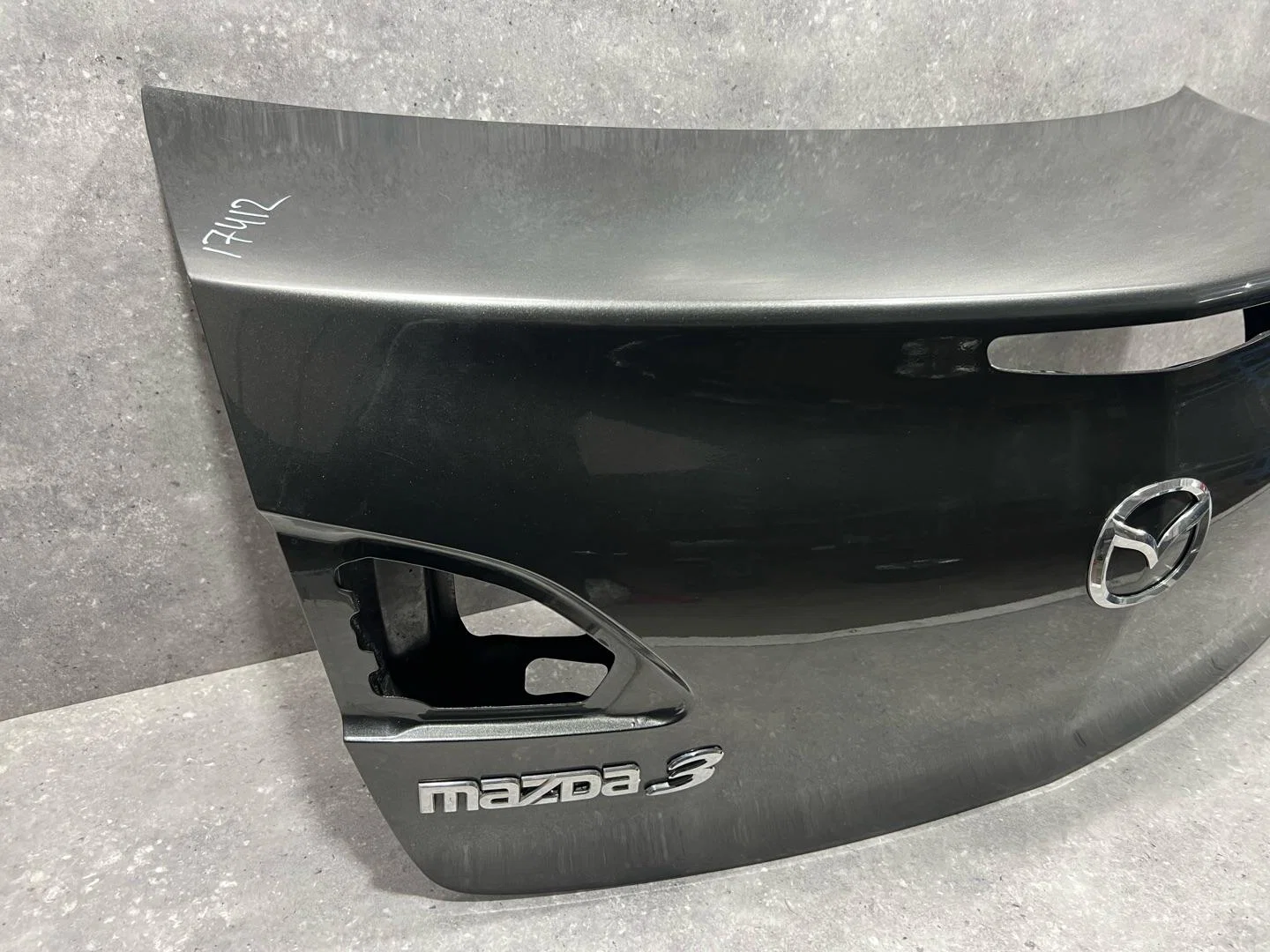 Крышка багажника Mazda 3 2 BL 2009 BBY45261XC - миниатюра 2