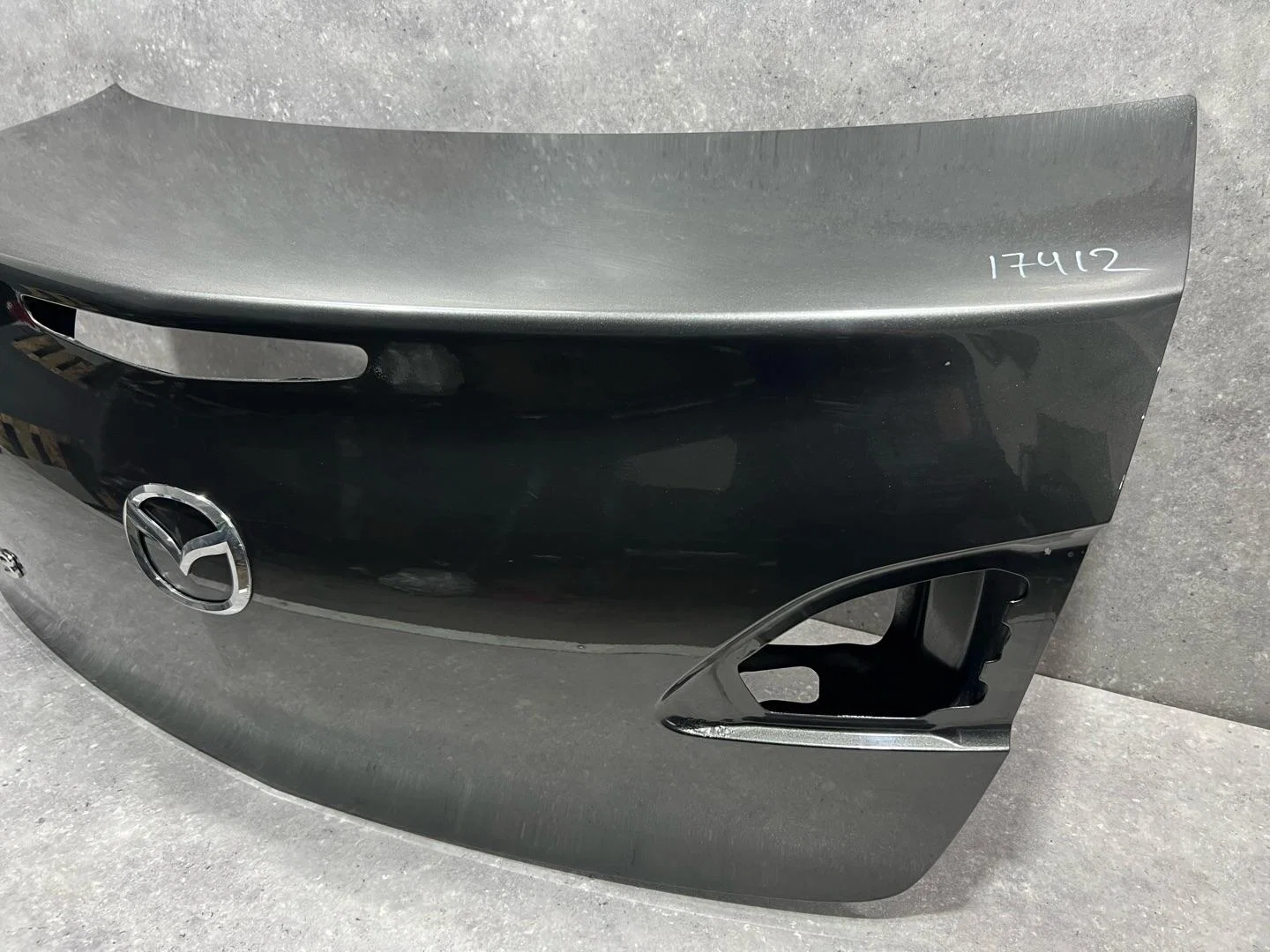 Крышка багажника Mazda 3 2 BL 2009 BBY45261XC - миниатюра 3