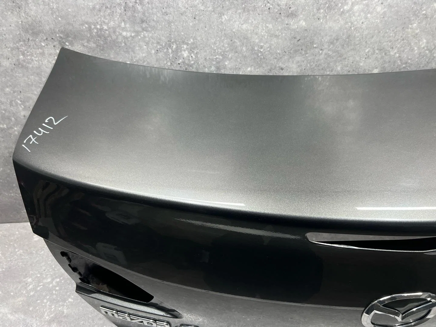 Крышка багажника Mazda 3 2 BL 2009 BBY45261XC - миниатюра 4