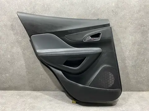 Обшивка двери задней левой Opel Mokka 1 J13 2014