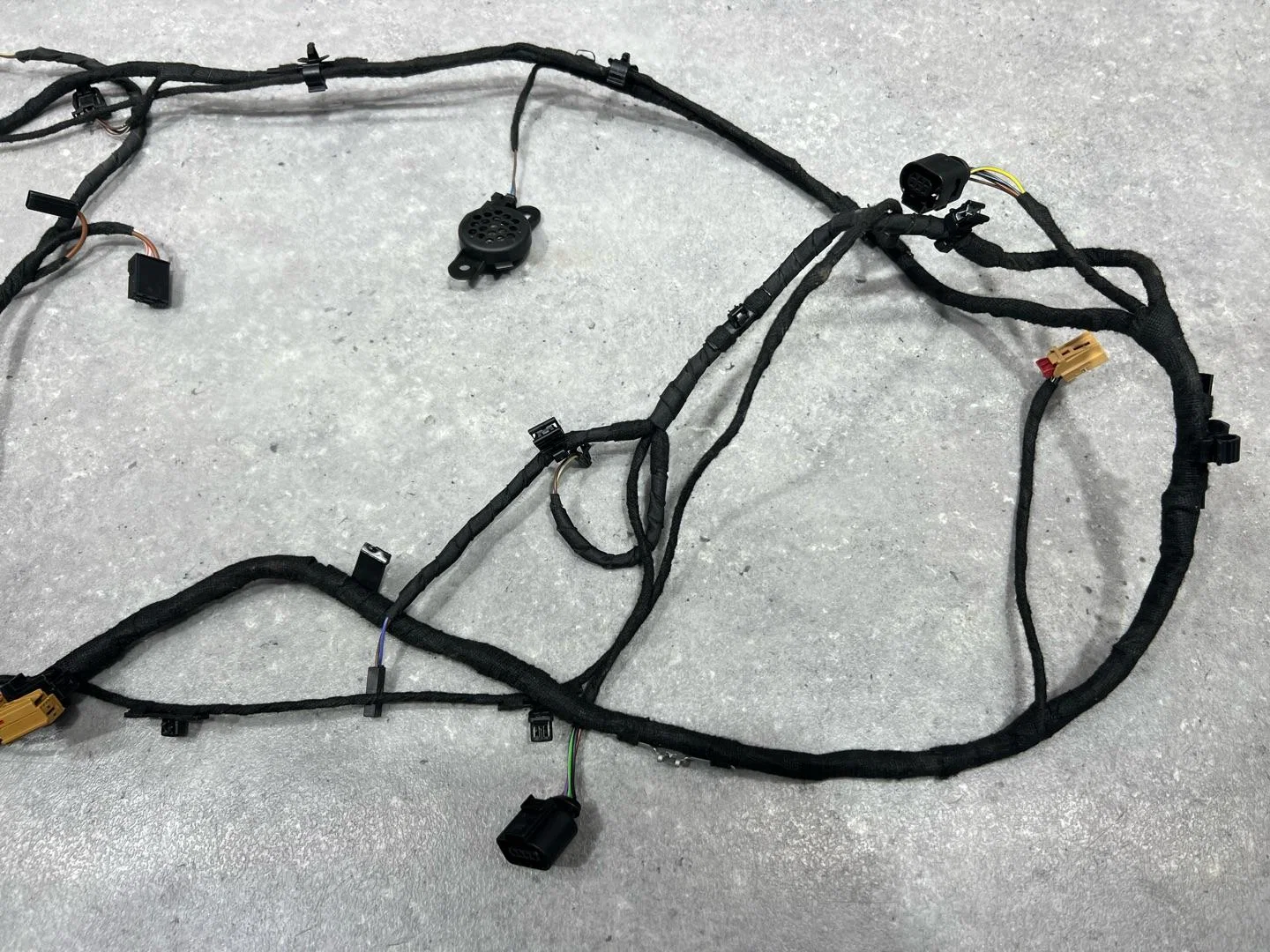 Проводка крышки багажника Volkswagen Taos 1 2021 - миниатюра 3