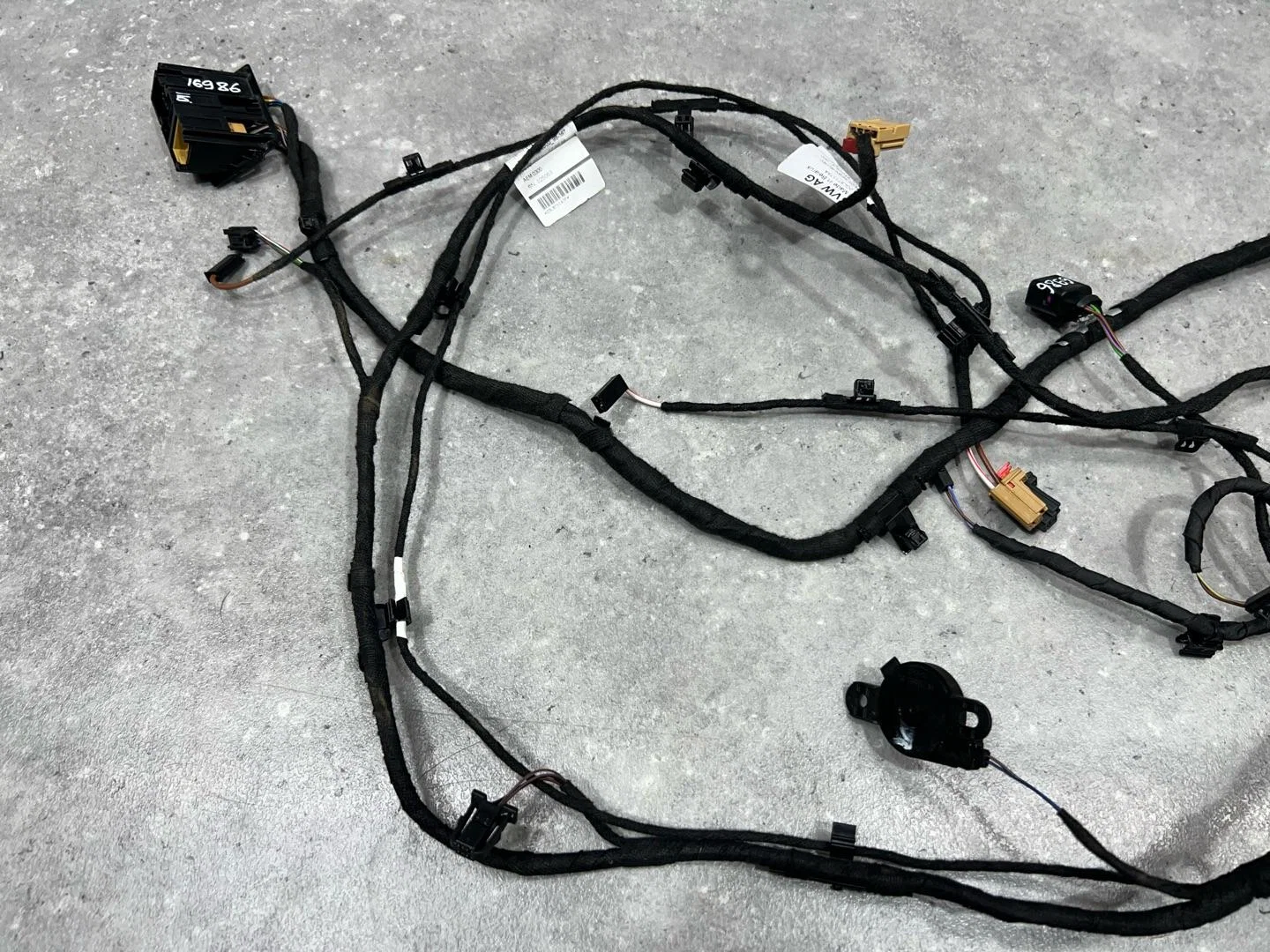 Проводка крышки багажника Volkswagen Taos 1 2021 - миниатюра 8
