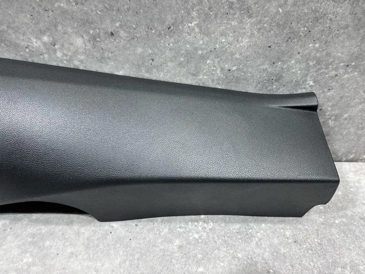 Обшивка стойки задняя правая нижняя Volkswagen 1 - миниатюра 4