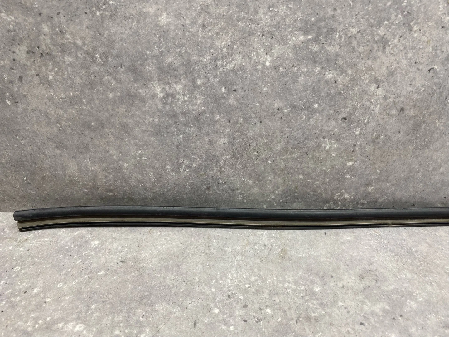 Уплотнитель жабо Kia Ceed 2 JD 2013 86430A2000 - миниатюра 2