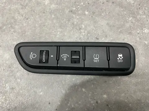 Блок кнопок Kia Rio X-Line 1 FB 2020 93700H0DA0WK