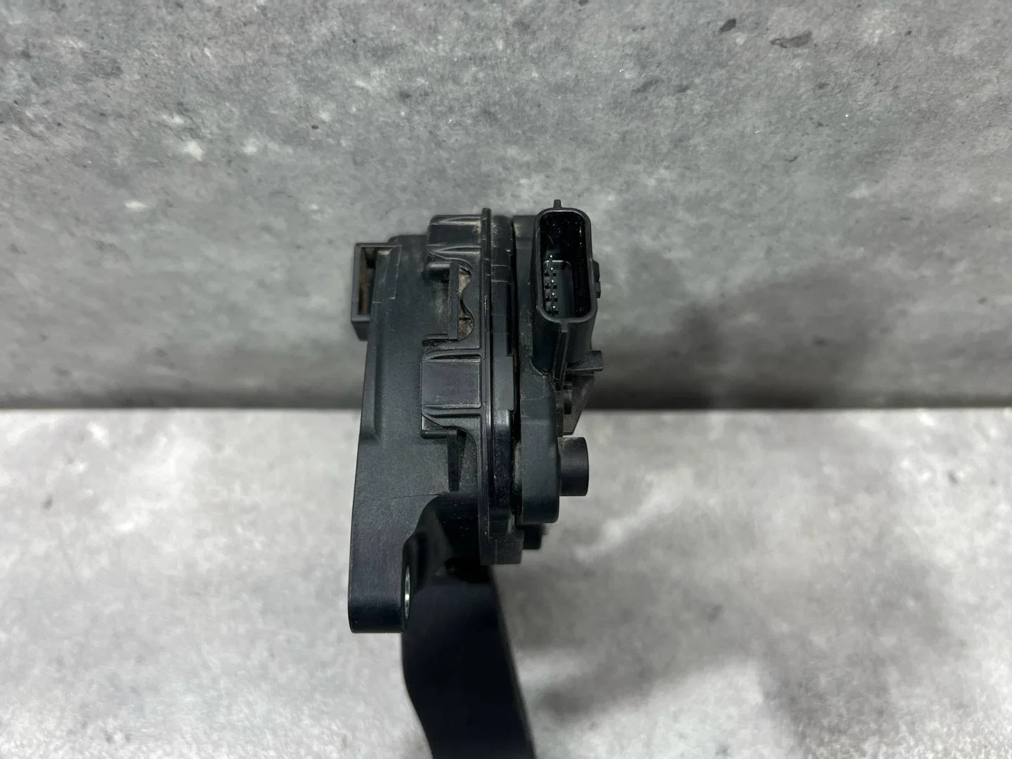 Педаль газа Nissan Qashqai J11 2017 180024BA0A - миниатюра 2
