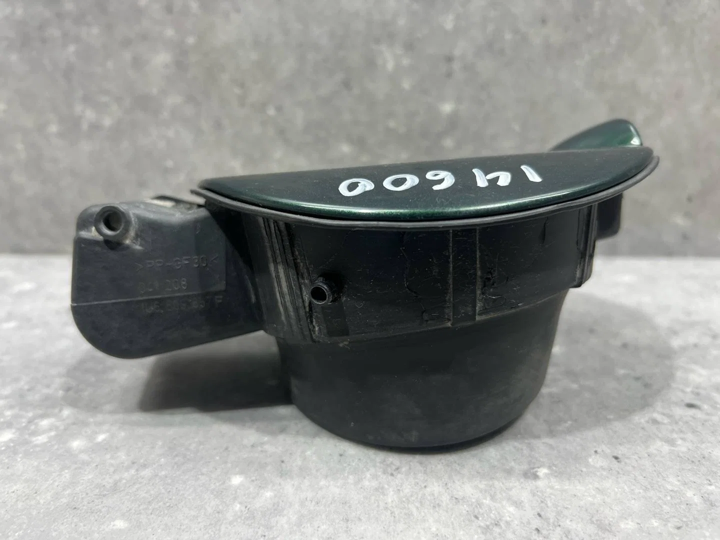 Лючок топливного бака Skoda Octavia 1 рест. 1U2 - миниатюра 4