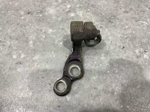 Петля двери задней правой нижняя Ford Focus