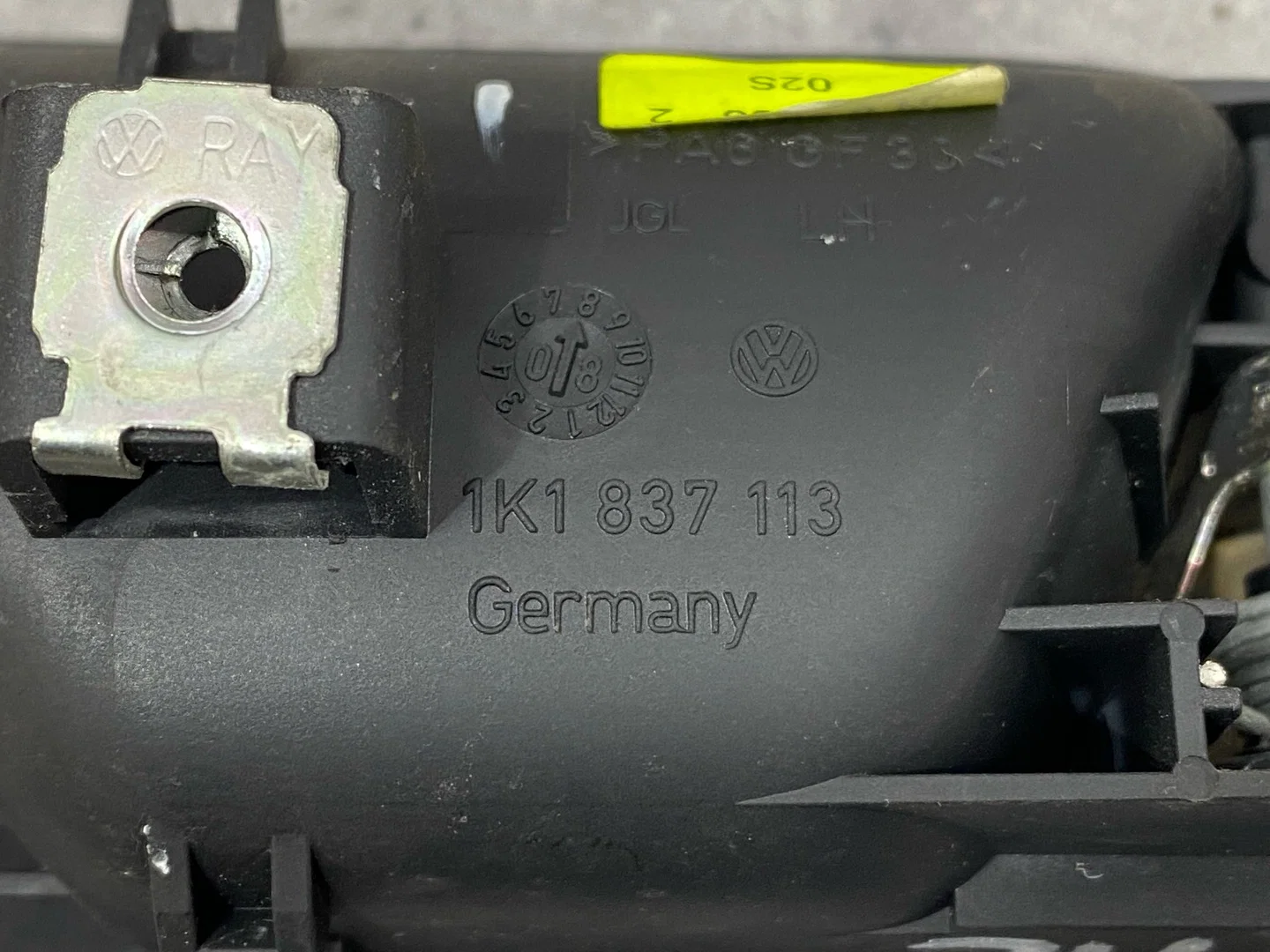 Ручка внутренняя двери передней левой Volkswagen 5 - миниатюра 6