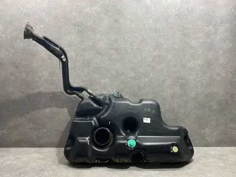 Топливный бак Renault Duster 1 HSA 2013 6001550130