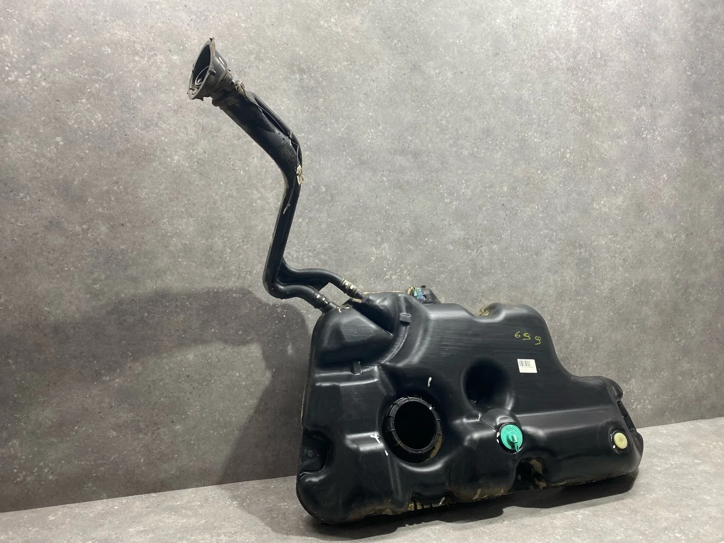 Топливный бак Renault Duster 1 HSA 2013 6001550130 - миниатюра 3