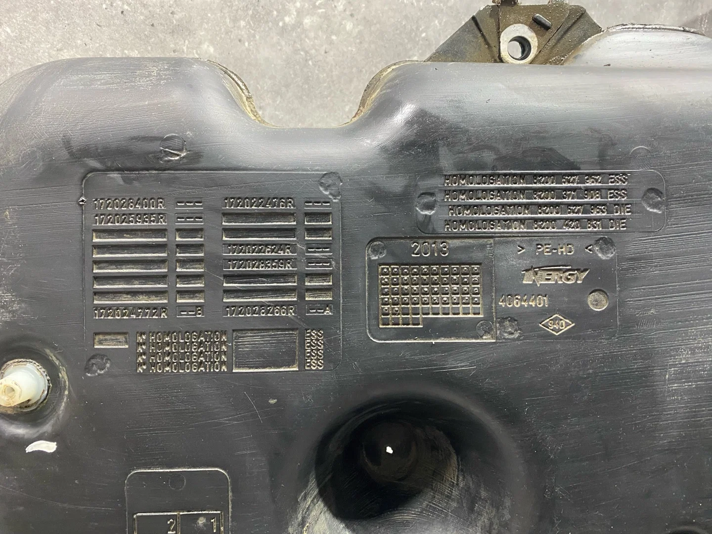 Топливный бак Renault Duster 1 HSA 2013 6001550130 - миниатюра 7
